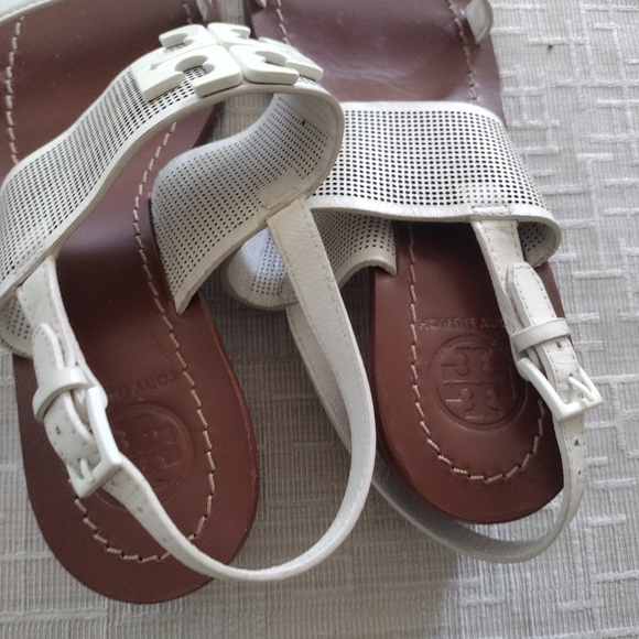 Tory Burch Lowell 2 Perforated Leather Sandal White Ivory Size 6 Preowned Logo - Picture 6 of 9